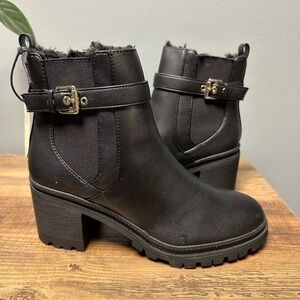 Aldo Qimas Fur Lined Chelsea Boots. Size 8. NWT.